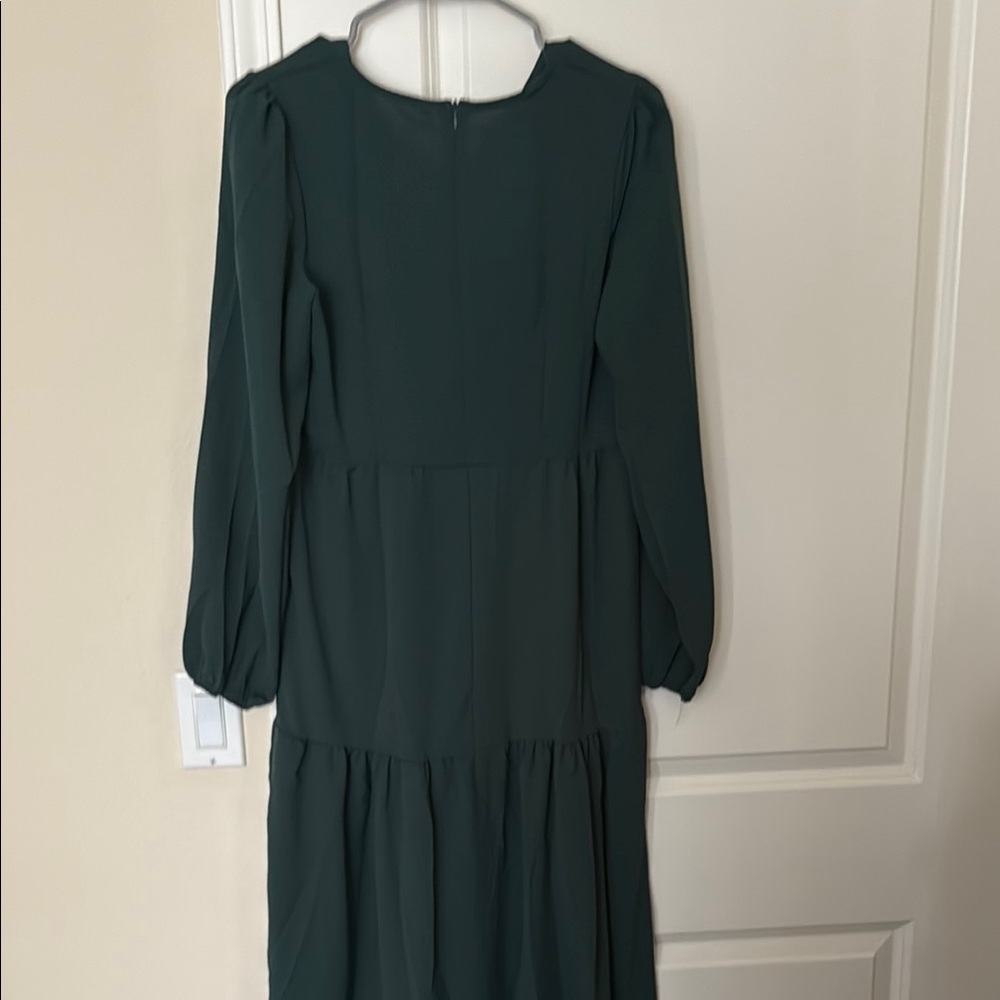 Elegant Green Long Sleeve Dress - Picture 3 of 3